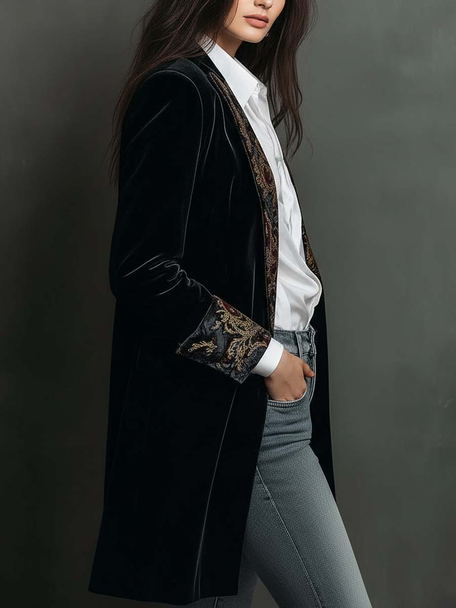 Leontina | Blazer Nero Aderente Stampa Barocca