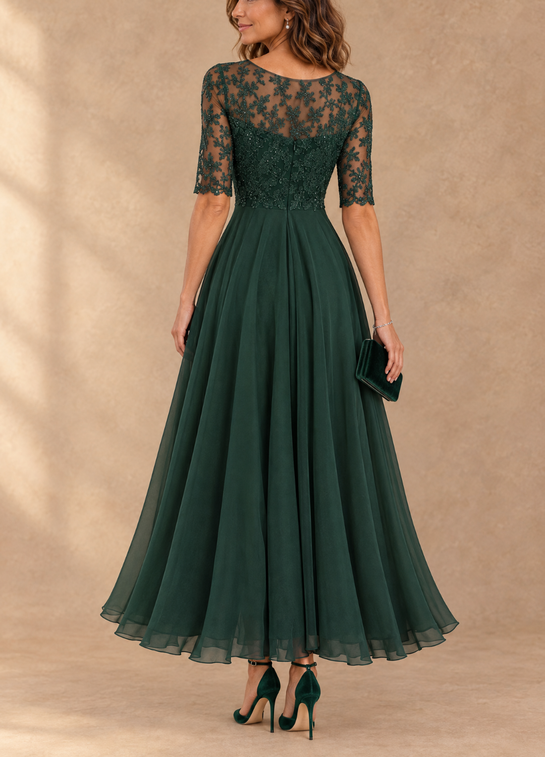 Abella | Abito in Pizzo con Gonna Fluida